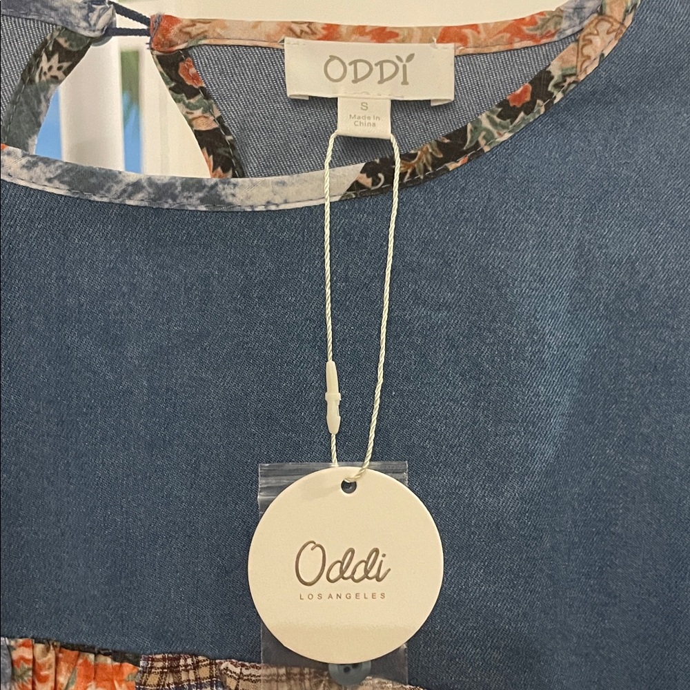 Colorful Patchwork Blouse with Denim Detail - Picture 4 of 6